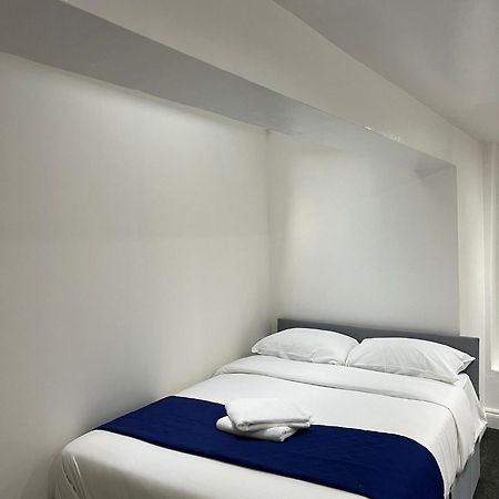 Apartamento Starlet Manor Park Londres Exterior foto